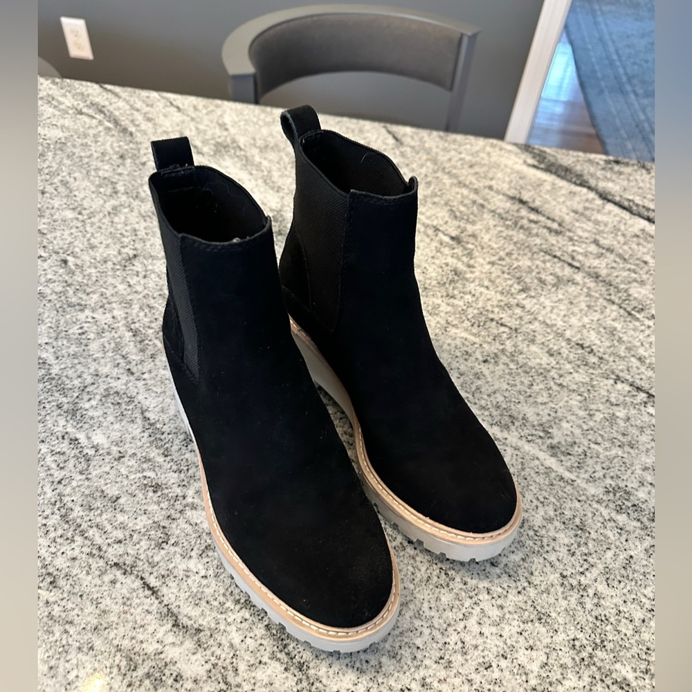 Dolce Vita boots, size 6 1/2